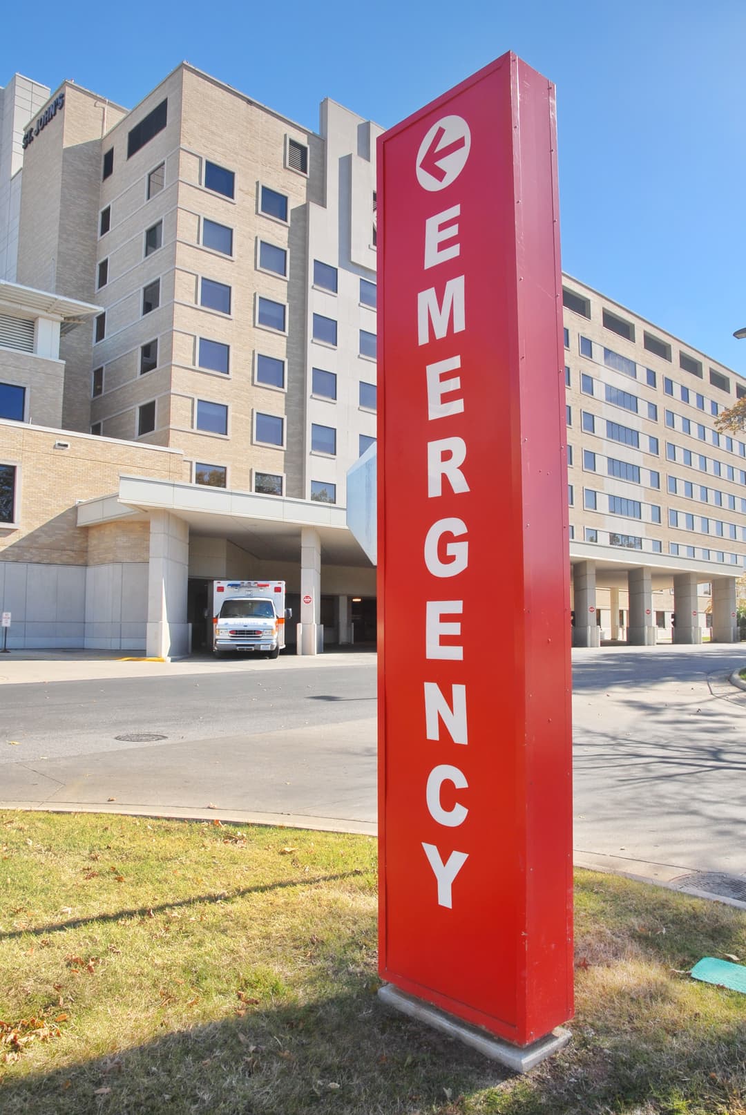 Emergency room sign